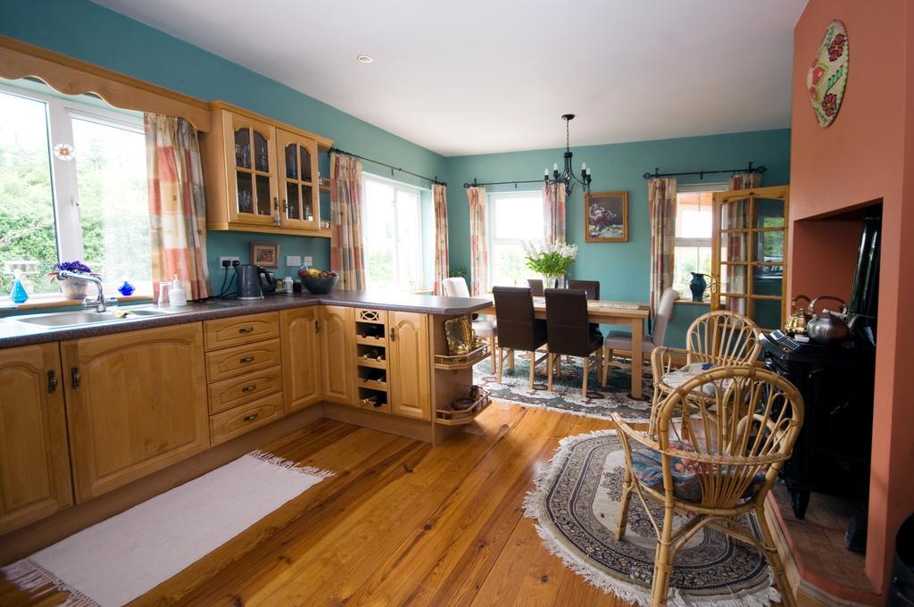 Lake Rise Holiday Home At Kilmaddaroe Carrick on Shannon Habitación foto