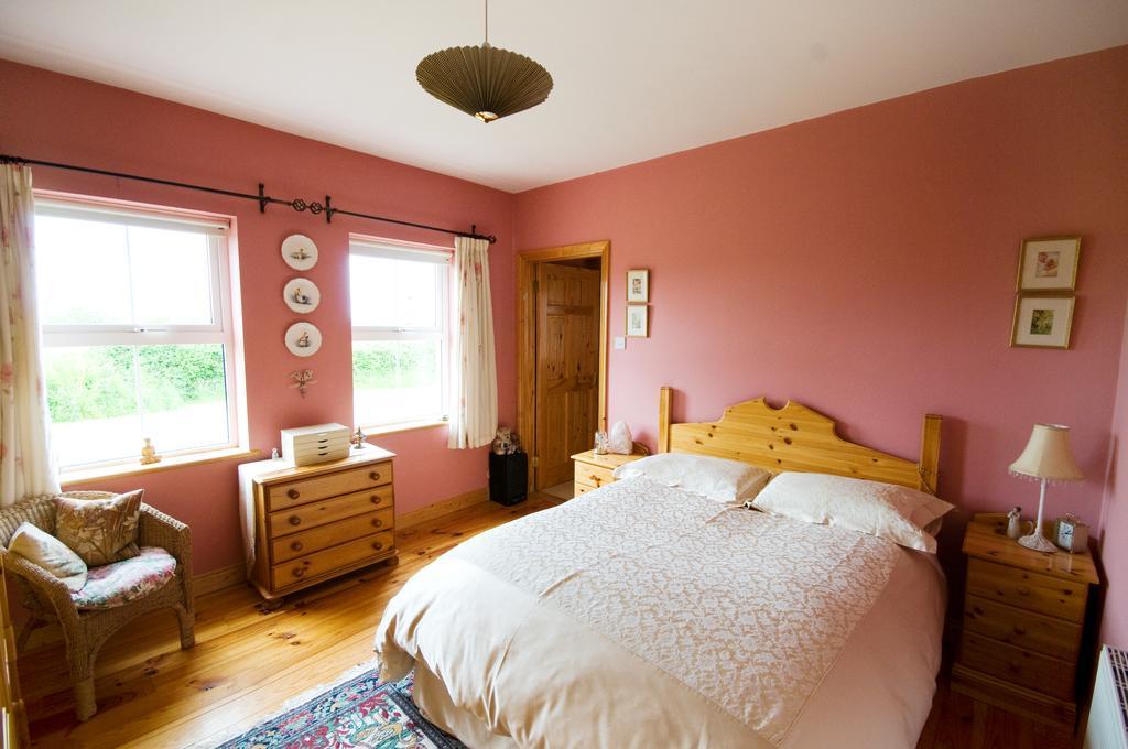 Lake Rise Holiday Home At Kilmaddaroe Carrick on Shannon Habitación foto